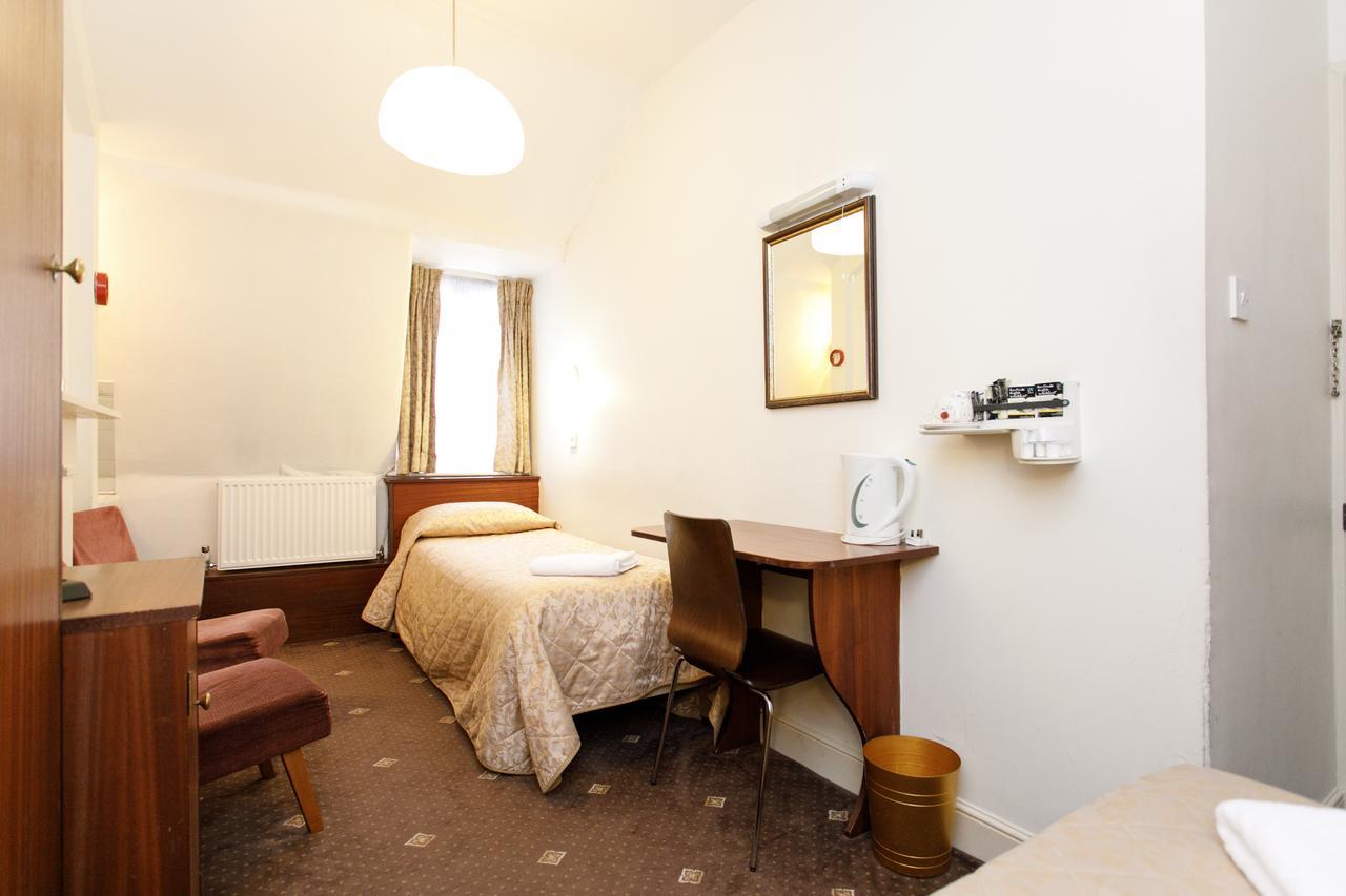 Twin Room with Shared Bathroom,1589524911:JPEG